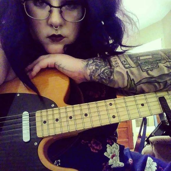 Meet your Posher, Emily - Picture 1 of 1